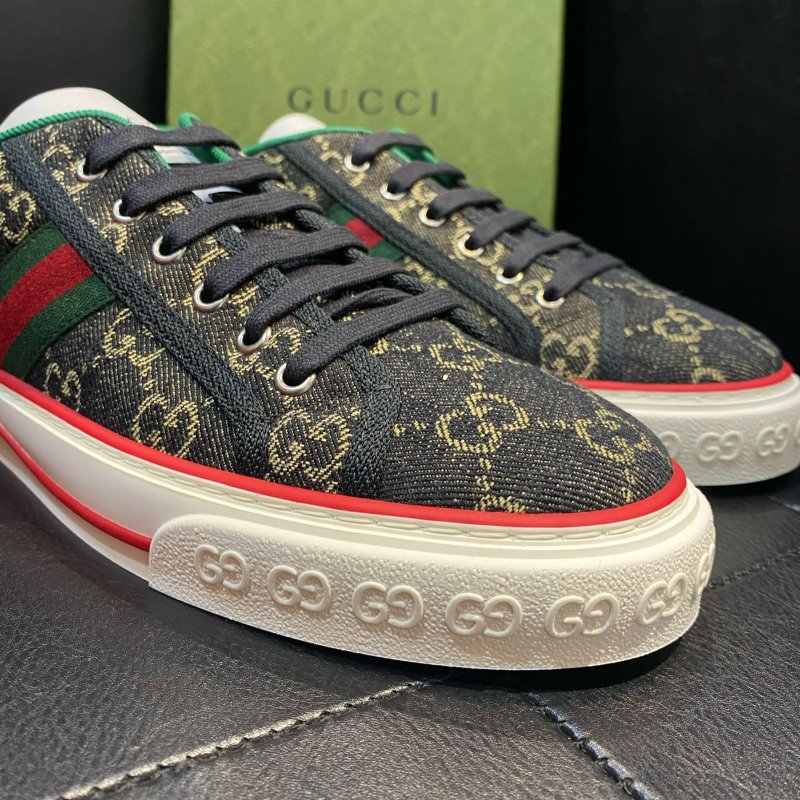 💎Han's house精品服飾💎GUCCI 古馳 滿版 LOGO 鞋 義大利製 ‎606110 現貨9號 原價25000-5