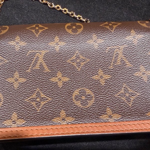 LV達芙妮woc 雙色老花鏈條包-10