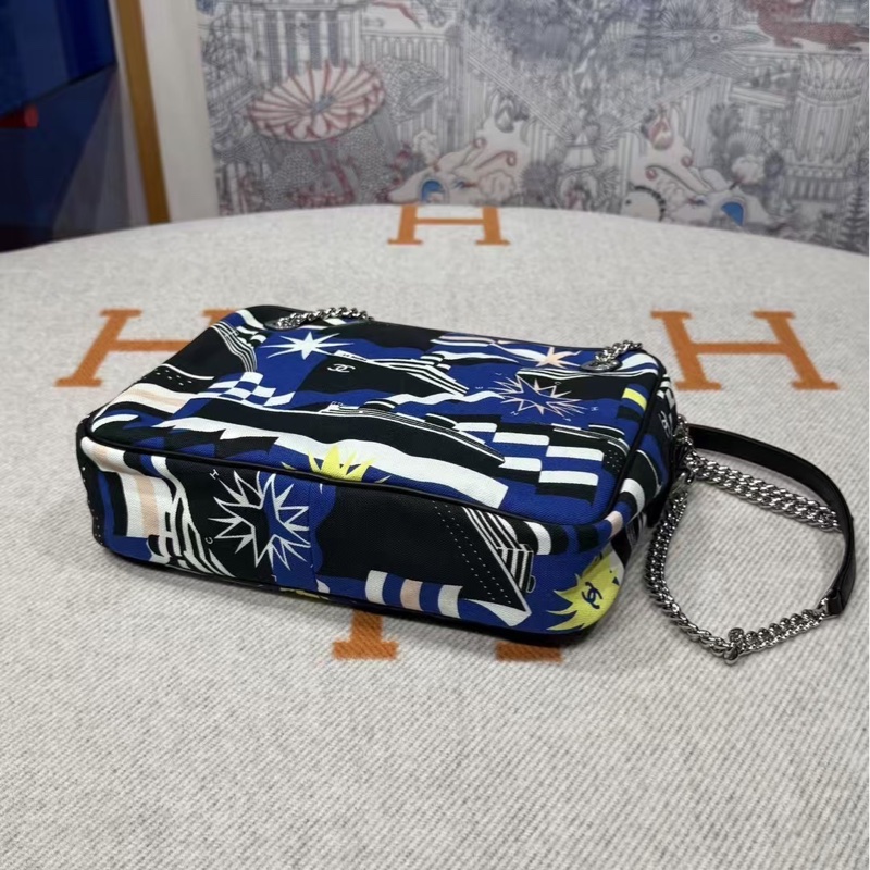 Chanel • 郵輪塗鴉系列帆布鏈條包 全新🚢-4