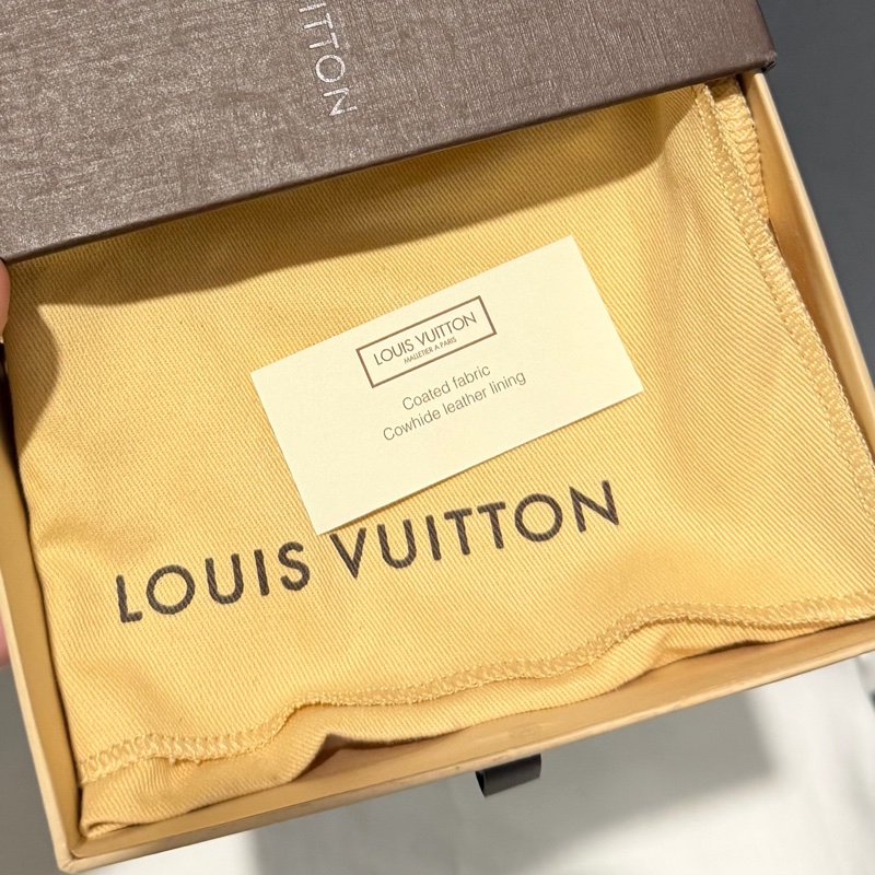 Louis Vuitton LV 黑棋盤格 對折短夾-22