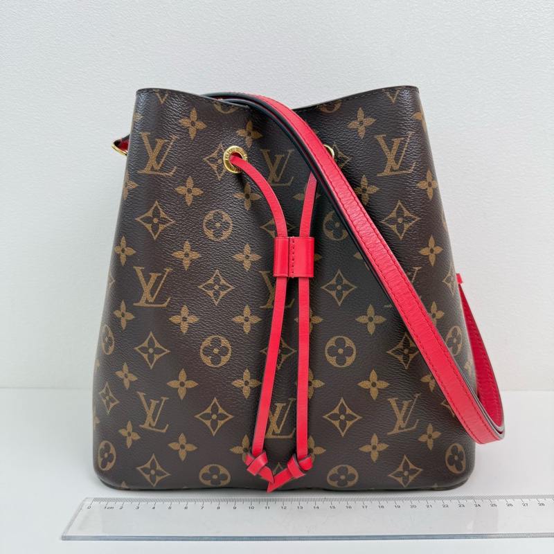 Louis Vuitton 路易威登 棕色塗層帆布老花水桶包斜挎包 紅色內里 金扣-1