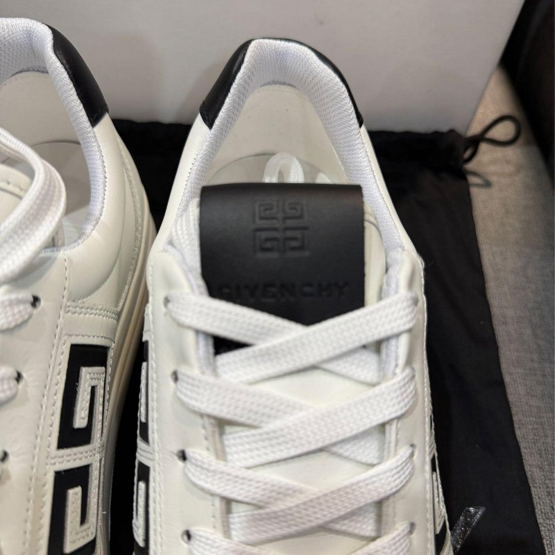 💎Han's house精品服飾💎GIVENCHY 紀梵希 小牛皮 4G  鞋 葡萄牙製= 原價24500-1