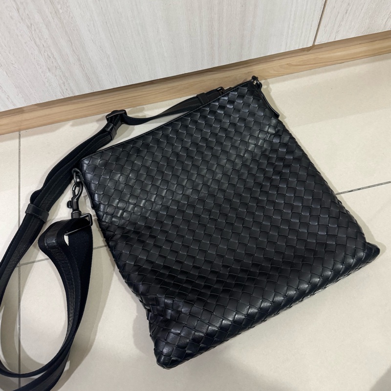 Bv黑編織斜挎包-1