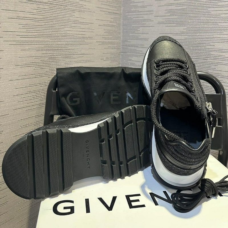💎Han's house精品服飾💎 GIVENCHY 紀梵希 牛仔 拼接 牛皮 拉鍊 鞋現貨44原價32000-1