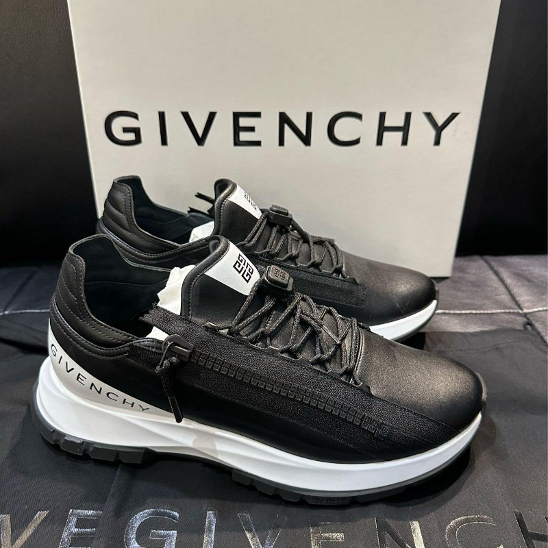 💎Han's house精品服飾💎 GIVENCHY 紀梵希 拉鍊鞋  原價37500-0