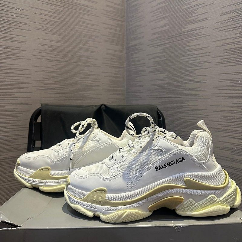 💎Han's house精品服飾💎Balenciaga TRIPLE S 巴黎世家 復古 運動鞋 老爹鞋 現貨40 原價36900-0