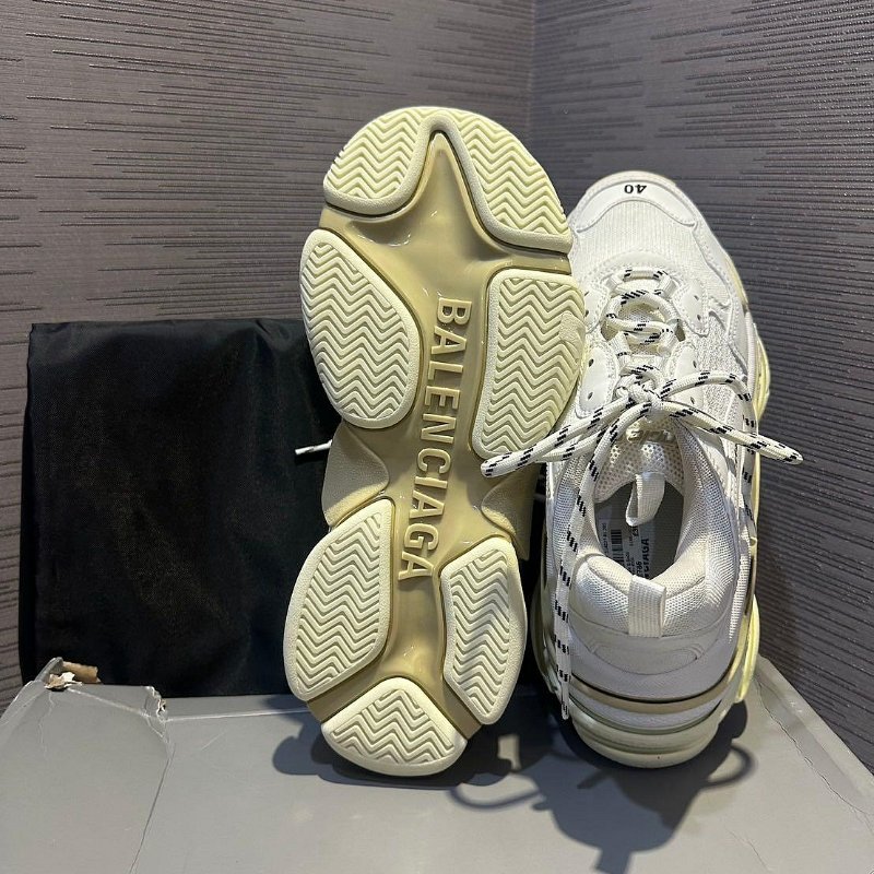 💎Han's house精品服飾💎Balenciaga TRIPLE S 巴黎世家 復古 運動鞋 老爹鞋 現貨40 原價36900-3