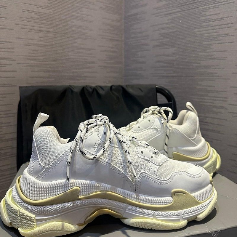 💎Han's house精品服飾💎Balenciaga TRIPLE S 巴黎世家 復古 運動鞋 老爹鞋 現貨40 原價36900-4