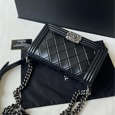 Chanel 黑銀牛皮薩爾茨堡全球限量款leboy中號  21開 98新