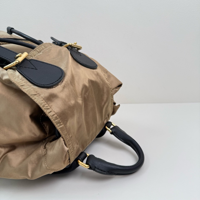 Burberry/博柏利 香檳色 尼龍 雙肩包 金扣-5