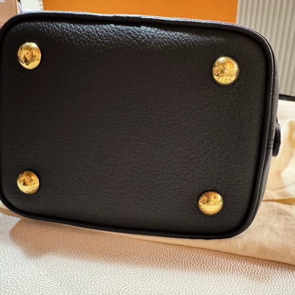 Louis Vuitton M25543 Low key all in bb-7