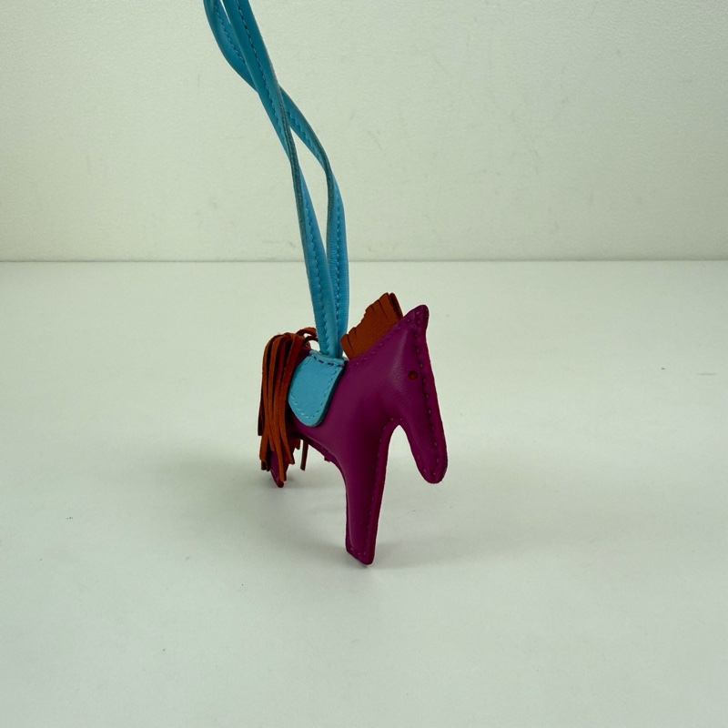 HERMES愛馬仕 配件小馬 玫紅色  A刻 2017年-2