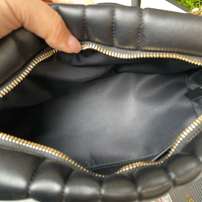 Burberry巴寶莉 Lola蘿拉包TB黑金鍊條包-3