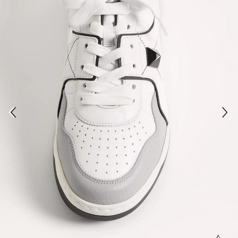 💎Han's house精品服飾💎VALENTINO 華倫天奴 ONE STUD 鞋 現貨43 原價30500-4