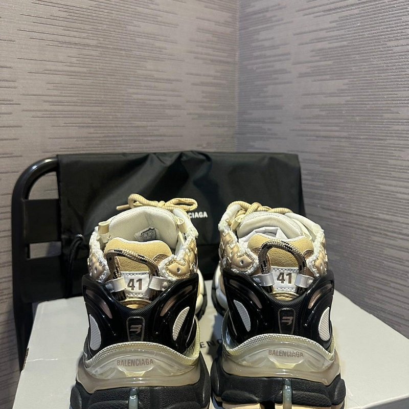 💎Han's house精品服飾💎Balenciaga 巴黎世家 RUNNER 鞋 現貨41 原價38200-3
