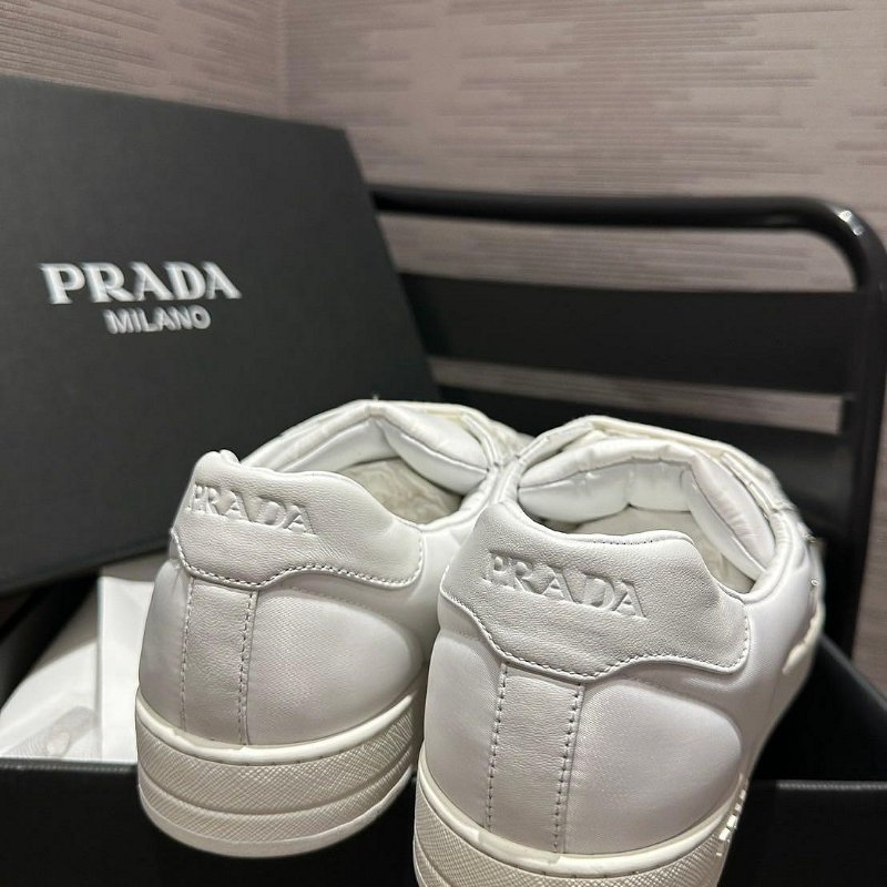 💎Han's house精品服飾💎Prada 小羊皮 拼接 防水 尼龍 鞋 義大利製 現10 原價36000-4