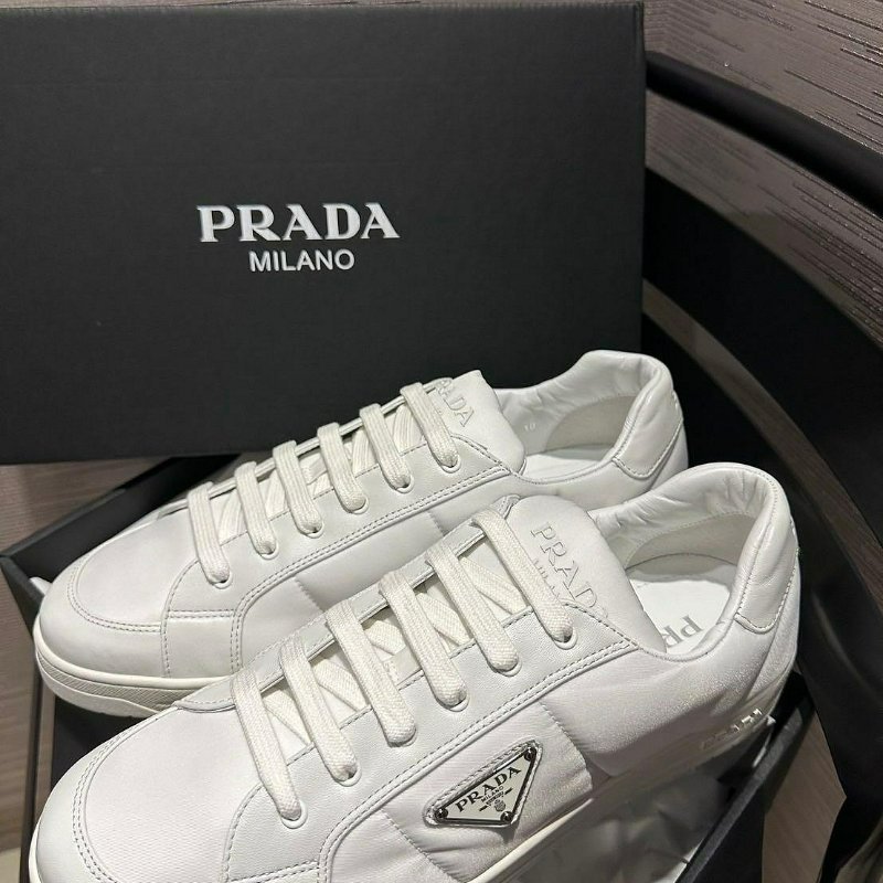 💎Han's house精品服飾💎Prada 小羊皮 拼接 防水 尼龍 鞋 義大利製 現10 原價36000-2