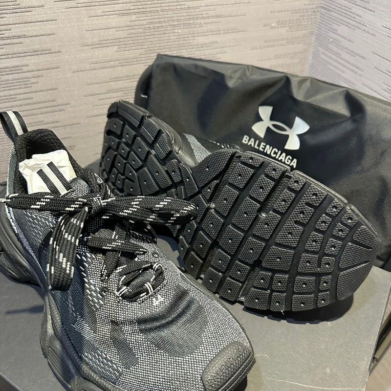 💎Han's house精品服飾💎Balenciaga 聯名 UA 巴黎世家 3XL 針織 襪套 球鞋  現貨44原價37300-1