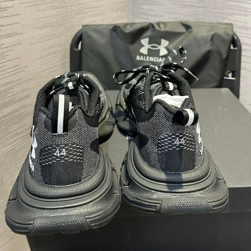 💎Han's house精品服飾💎Balenciaga 聯名 UA 巴黎世家 3XL 針織 襪套 球鞋  現貨44原價37300-4