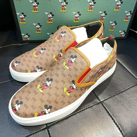 💎Han's house精品服飾💎GUCCI 古馳 滿版 LOGO 鞋 義大利製 ‎現貨 UK 8 9