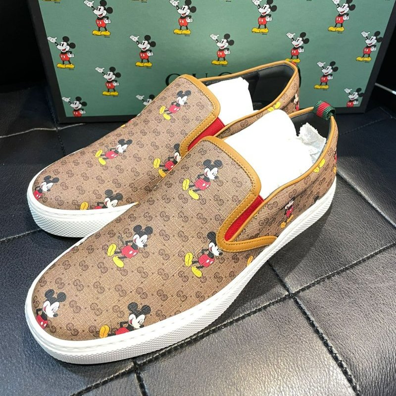 💎Han's house精品服飾💎GUCCI 古馳 滿版 LOGO 鞋 義大利製 ‎現貨 UK 8 9-0