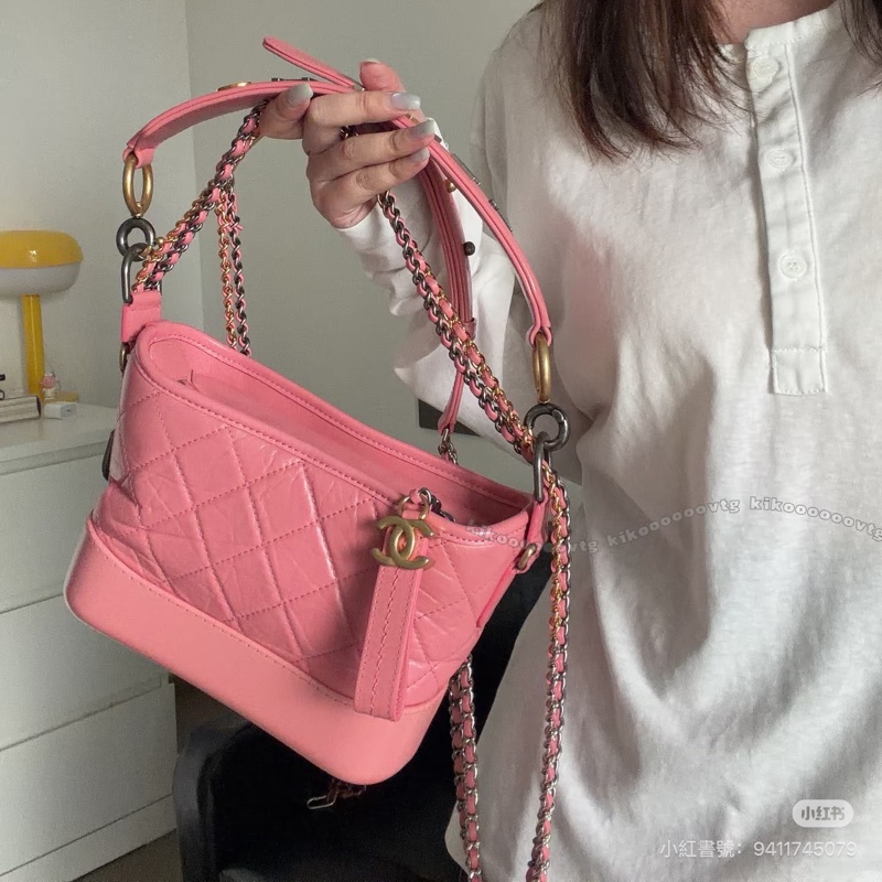 Chanel • 經典Gabrielle 蜜桃粉牛皮字母手柄流浪包 小號 全網最低☝🏻-1