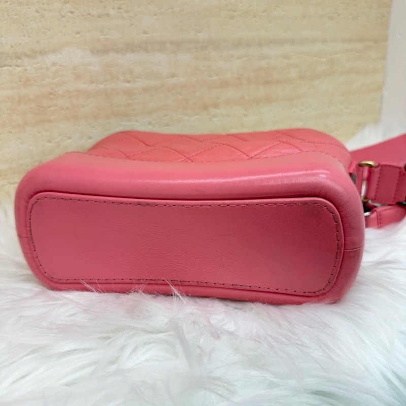 Chanel • 經典Gabrielle 蜜桃粉牛皮字母手柄流浪包 小號 全網最低☝🏻-11