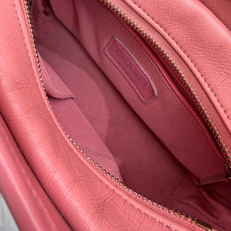 Chanel • 經典Gabrielle 蜜桃粉牛皮字母手柄流浪包 小號 全網最低☝🏻-12