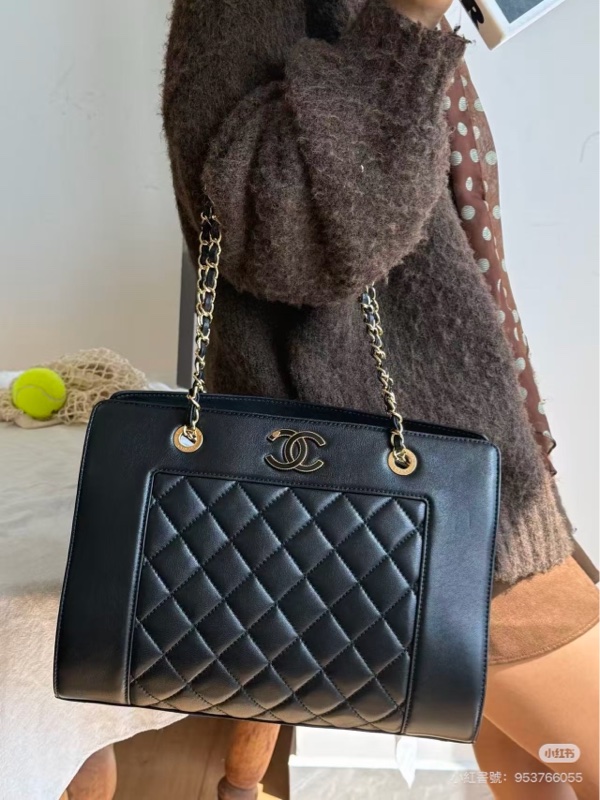 Chanel • 經典黑金琺瑯釦牛皮托特包 Tote-0