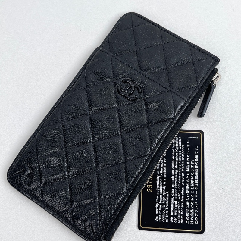 Chanel • 黑武士黑釦荔枝牛皮拉鏈錢包 So Black 有卡-0