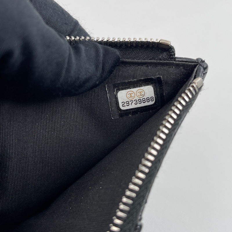 Chanel • 黑武士黑釦荔枝牛皮拉鏈錢包 So Black 有卡-7
