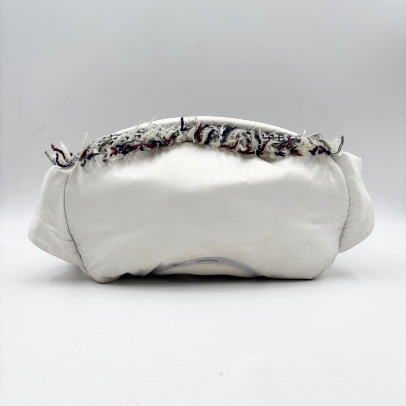 Chanel • 白色羽絨拼毛呢浮雕字母腰包 有卡 全網唯一☝🏻-1