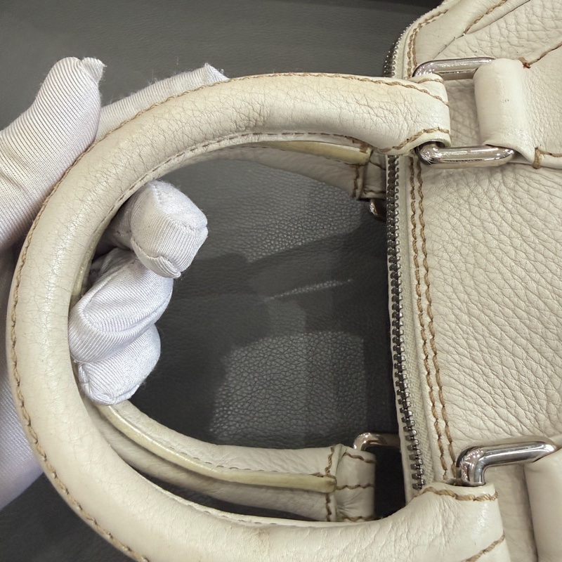 Chanel • 奶油白字母荔枝牛皮流蘇Mini保齡球包-8