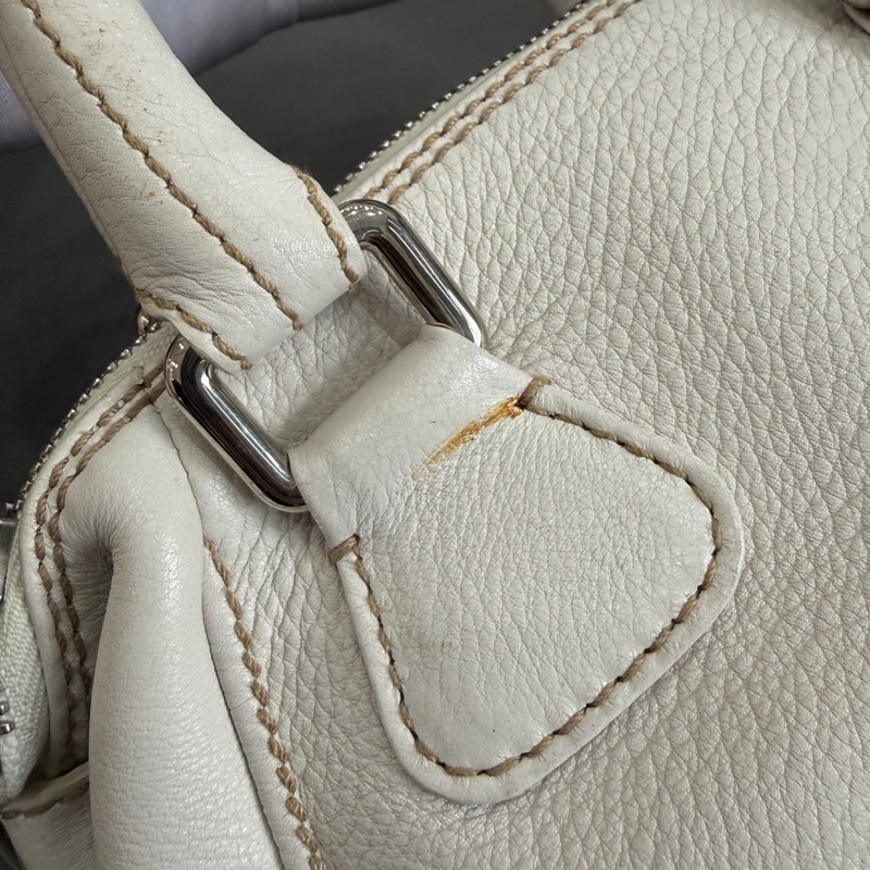 Chanel • 奶油白字母荔枝牛皮流蘇Mini保齡球包-20