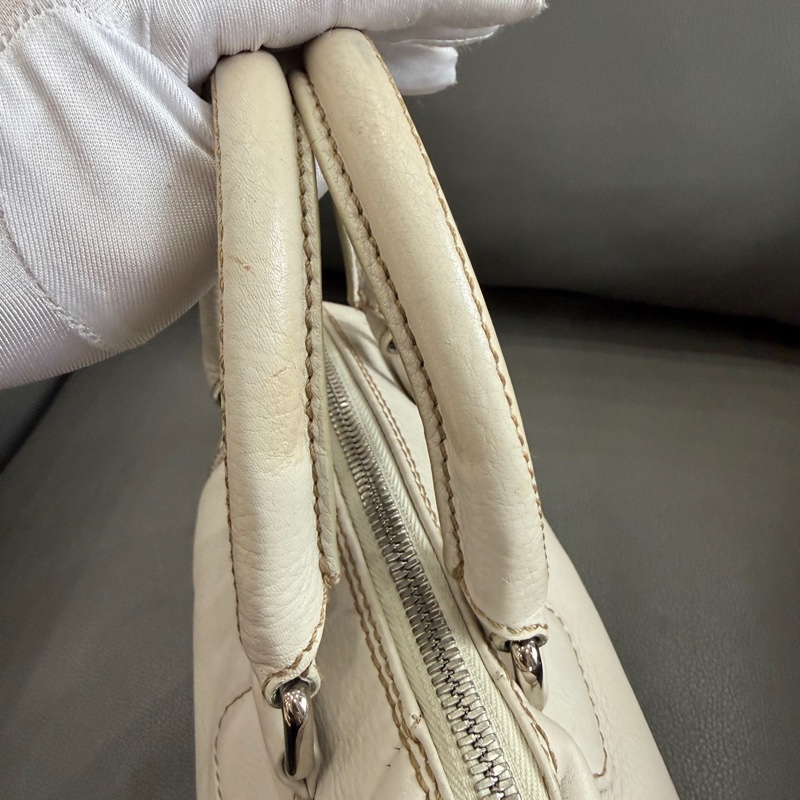 Chanel • 奶油白字母荔枝牛皮流蘇Mini保齡球包-23