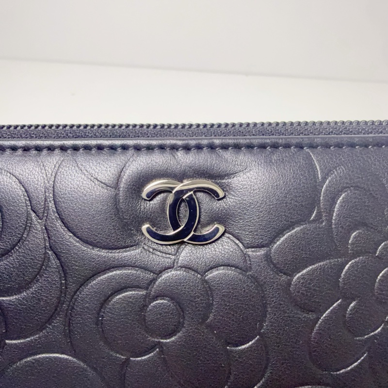 Chanel • 黑銀浮雕山茶花羊皮拉鍊長夾 全配閒置品☝🏻-6