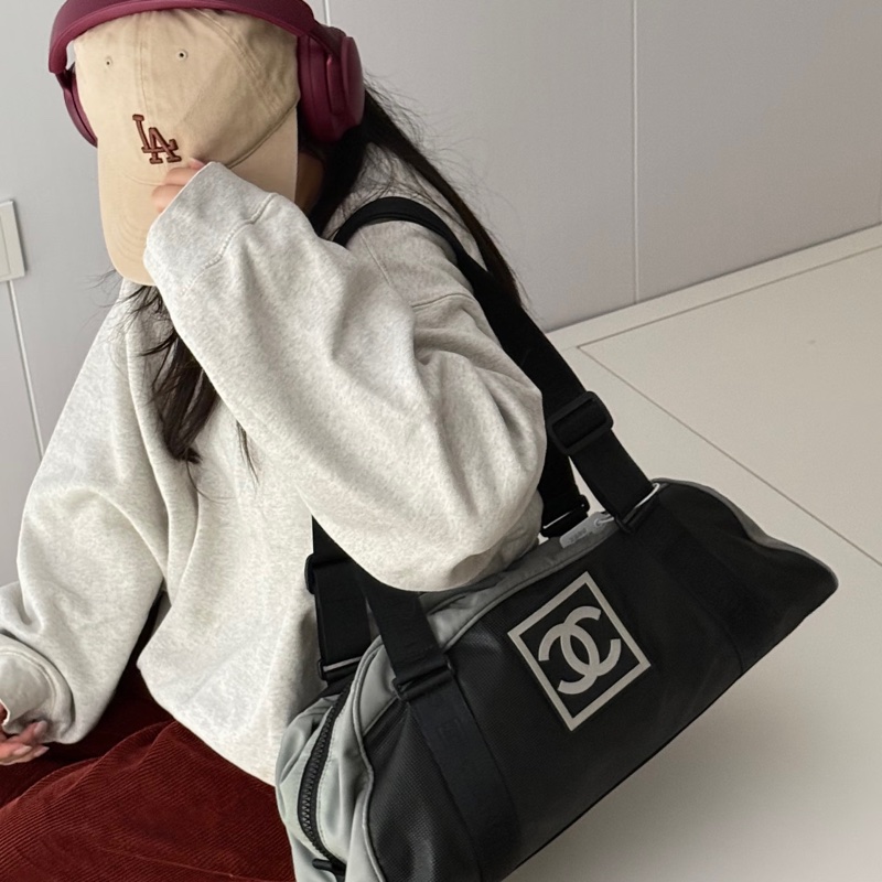 Chanel • 運動系列方標旅行袋-1