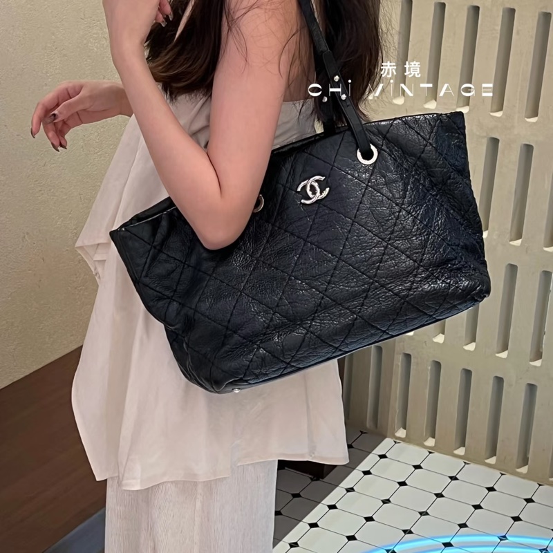 Chanel • 經典黑銀油臘牛皮托特包-2