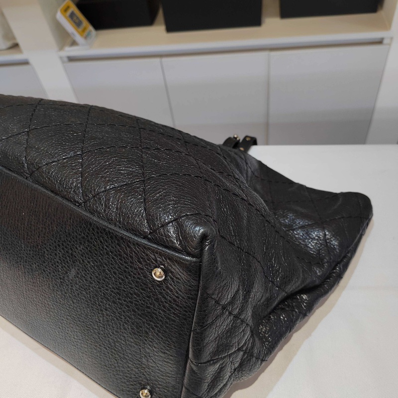 Chanel • 經典黑銀油臘牛皮托特包-5