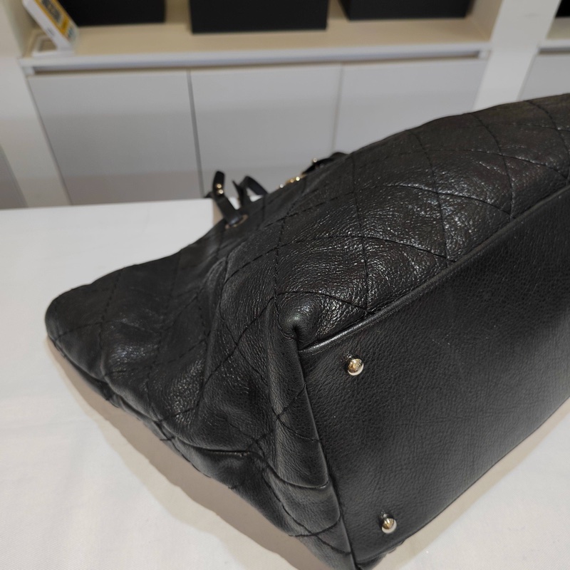 Chanel • 經典黑銀油臘牛皮托特包-6