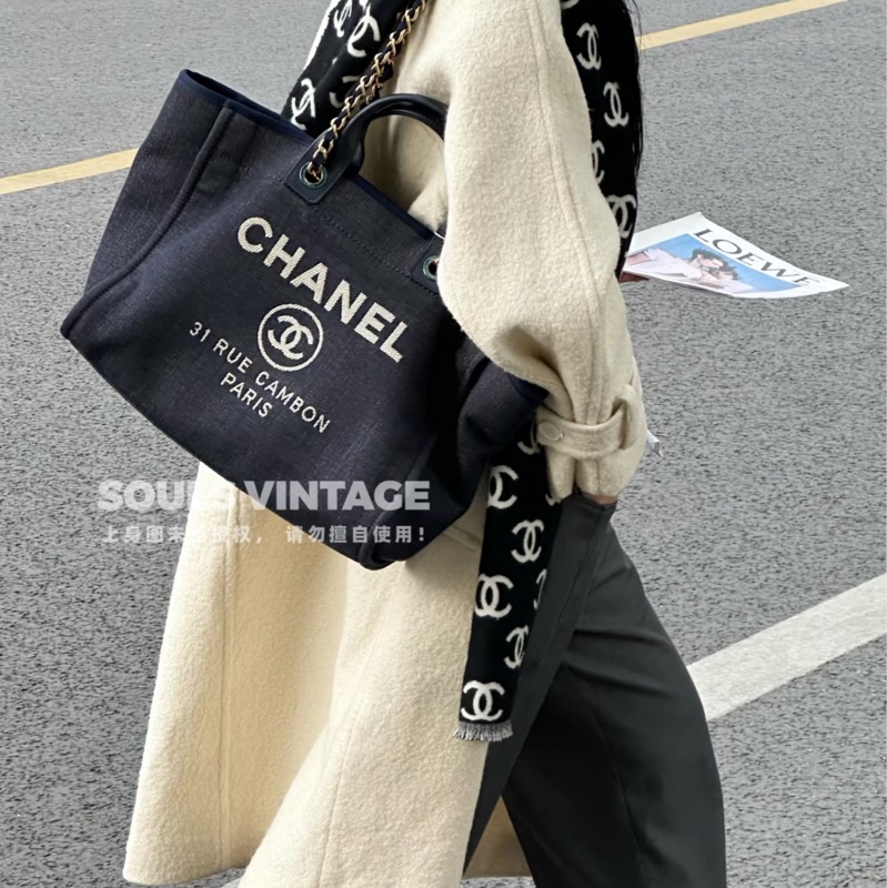 Chanel • 經典Deauville海軍藍牛仔沙灘包-0