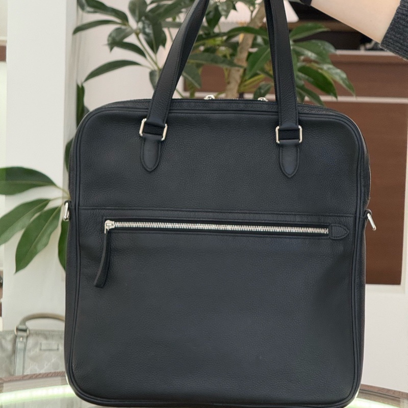 Hermes 爱马仕 男士公文包 黑色 togo皮 框R刻  少肩带。-0