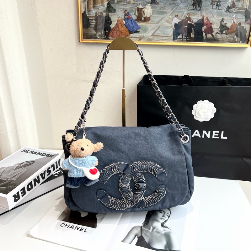 Chanel • 稀有牛仔大Logo碎花瓣鏈條包-2