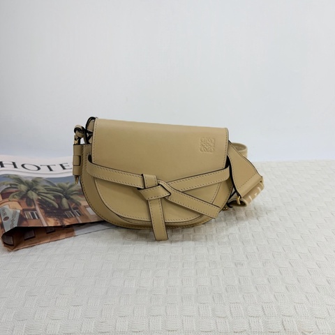 Loewe Gate Dual Bag奶油黃小牛皮結繩下蓋小號斜背馬鞍包