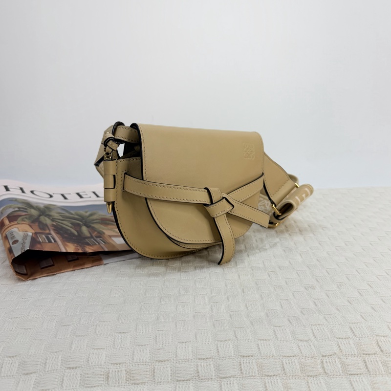 Loewe Gate Dual Bag奶油黃小牛皮結繩下蓋小號斜背馬鞍包-2