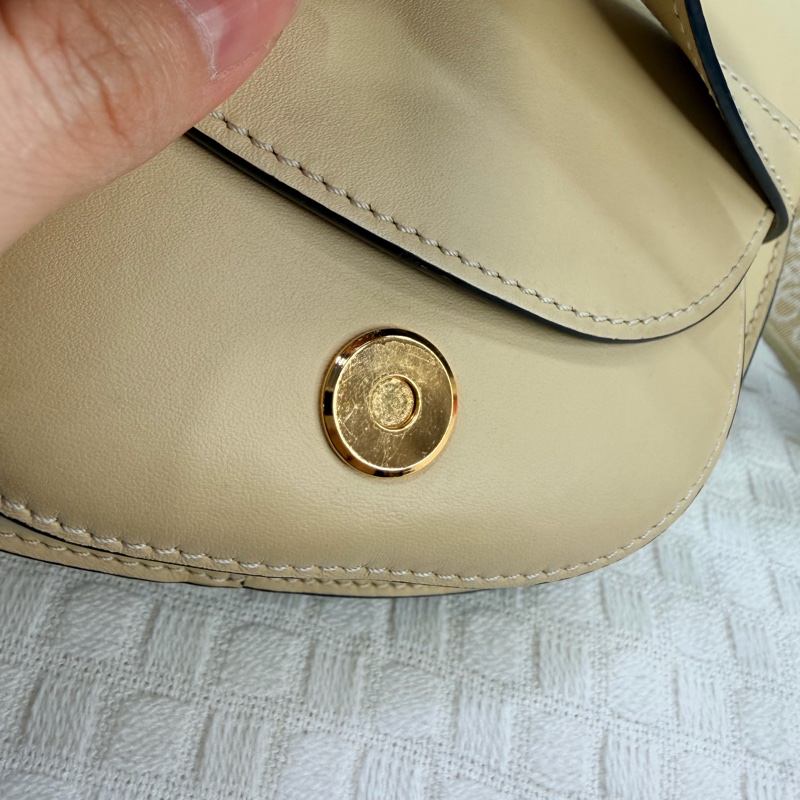 Loewe Gate Dual Bag奶油黃小牛皮結繩下蓋小號斜背馬鞍包-9