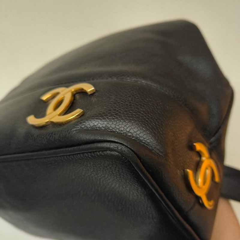 ㊣✨CHANEL✨(附防塵袋)香奈兒 老香 小香 雙C 黑金 雷標 牛皮水桶包 肩背包/二手包/二手精品🌳二手樹屋🌳-9