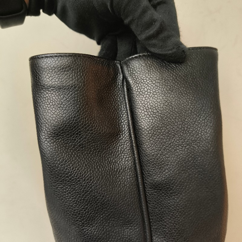 ㊣✨CHANEL✨(附防塵袋)香奈兒 老香 小香 雙C 黑金 雷標 牛皮水桶包 肩背包/二手包/二手精品🌳二手樹屋🌳-17