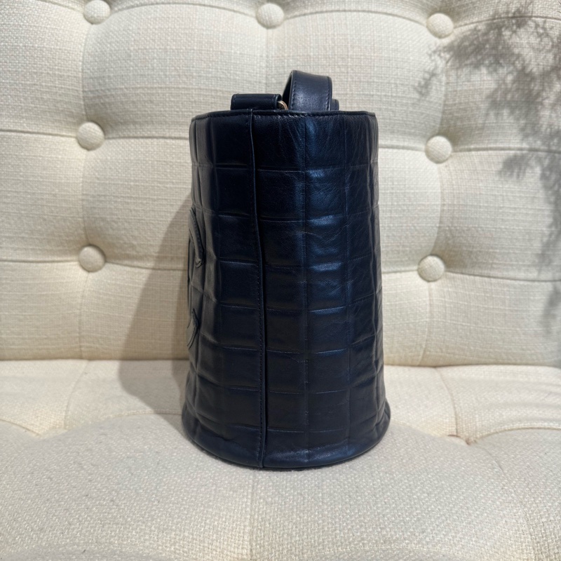 Chanel • 經典黑金冰格羊皮水桶手提包-4