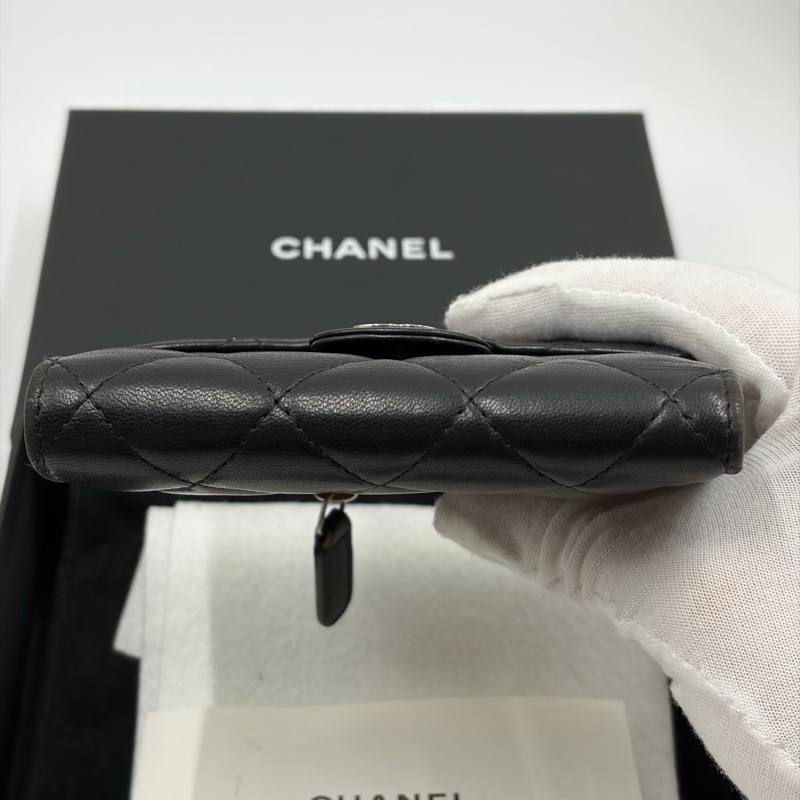 Chanel • 經典黑銀羊皮三折短夾 全配帶卡✔️-5